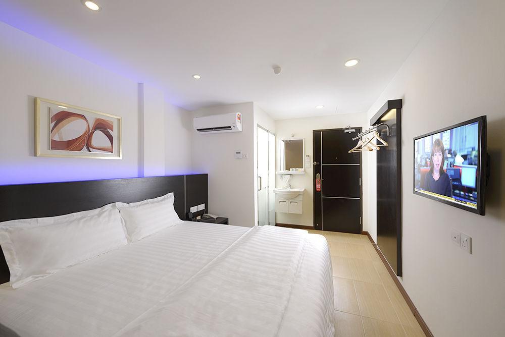 Ernes Hotel Bayu Mutiara Bukit Mertajam Esterno foto
